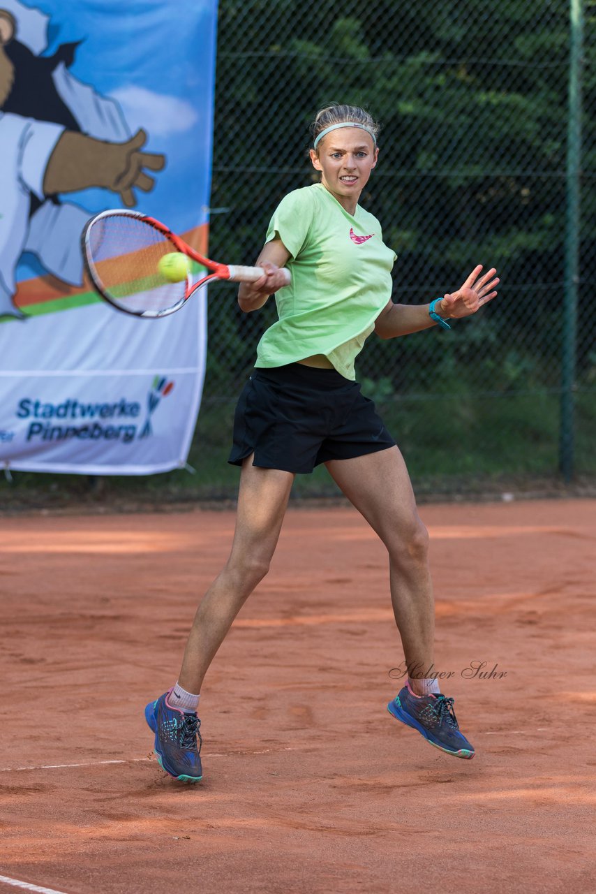 Bild 145 - Stadtwerke Pinneberg Cup